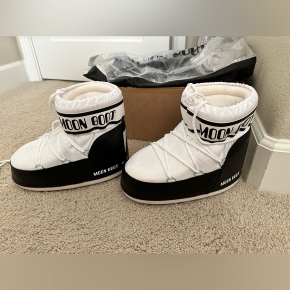 Moonboot White Icon Low 2 Classic New with Original Packaging - Picture 6 of 6